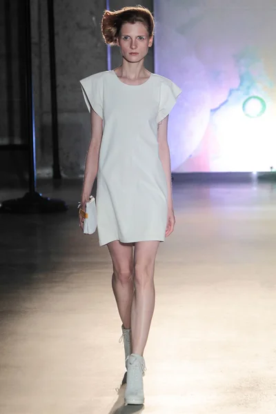 Look 4